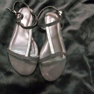 Black sandles